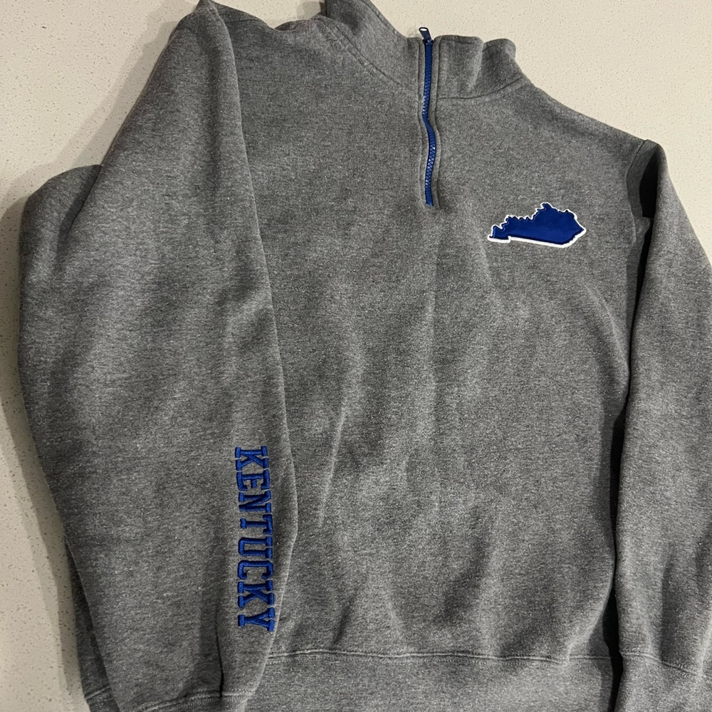 Gray Kentucky pullover. X-Large. Men’s.